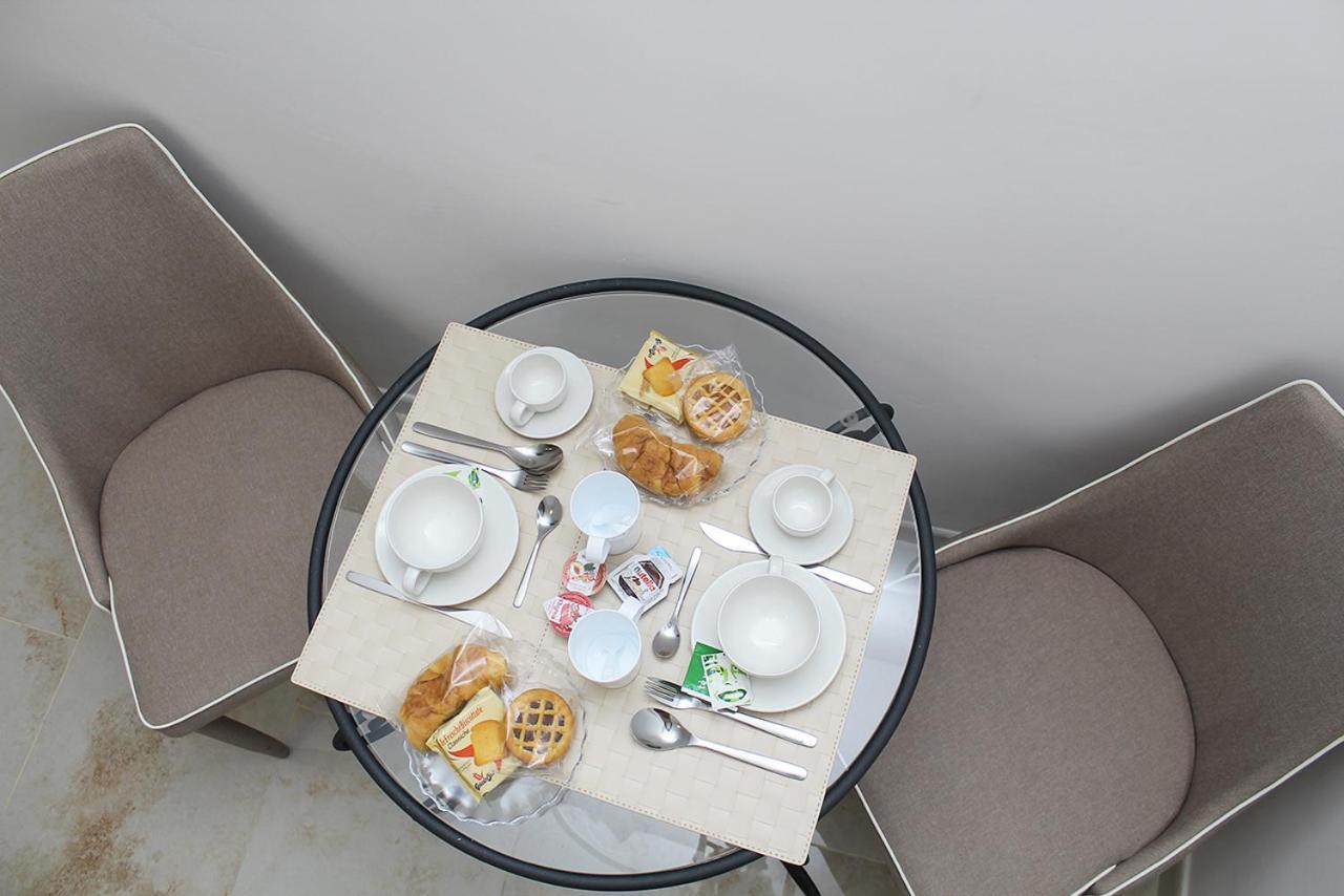 Antonietta De Pace Rooms By Napoli Milionaria B&B Ngoại thất bức ảnh