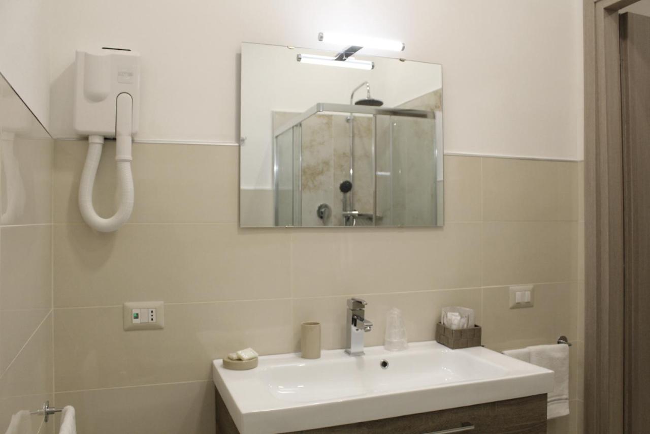 Antonietta De Pace Rooms By Napoli Milionaria B&B Ngoại thất bức ảnh